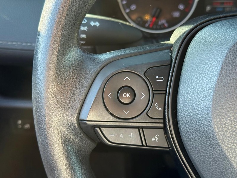 Toyota RAV4 Vehicle Image 23