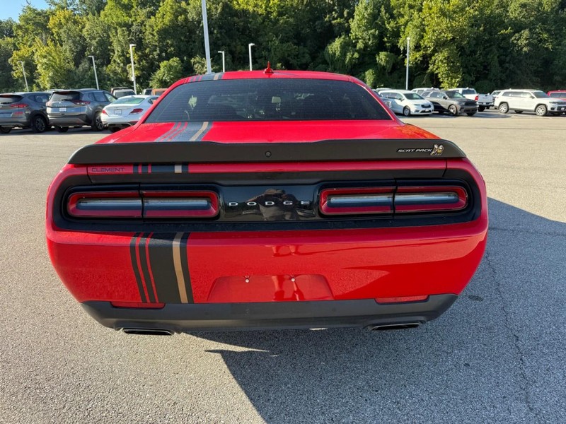 Dodge Challenger Vehicle Image 09