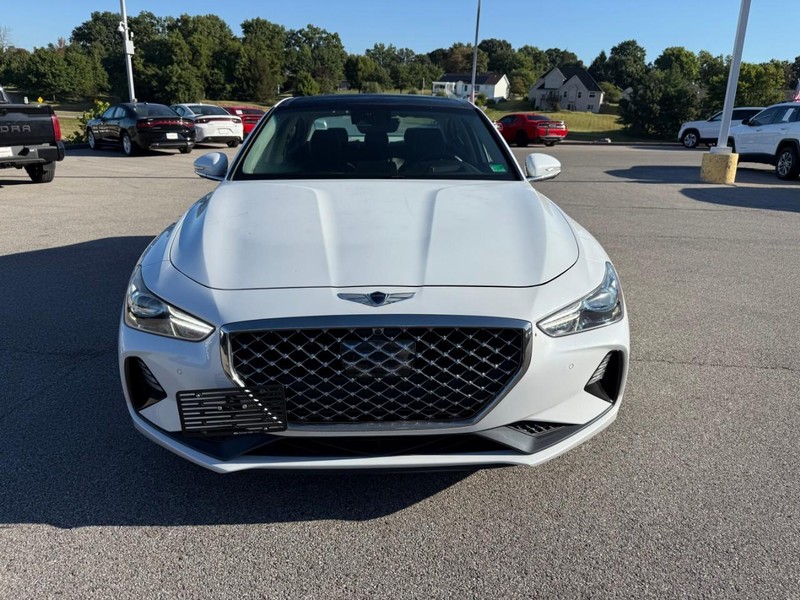 Genesis G70 Vehicle Image 12