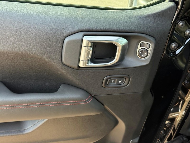 Jeep Wrangler Vehicle Image 13