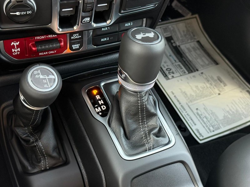 Jeep Wrangler Vehicle Image 18