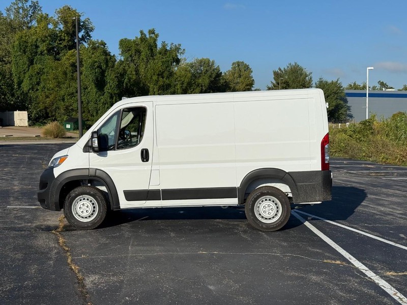 Ram ProMaster Cargo Van Vehicle Image 03