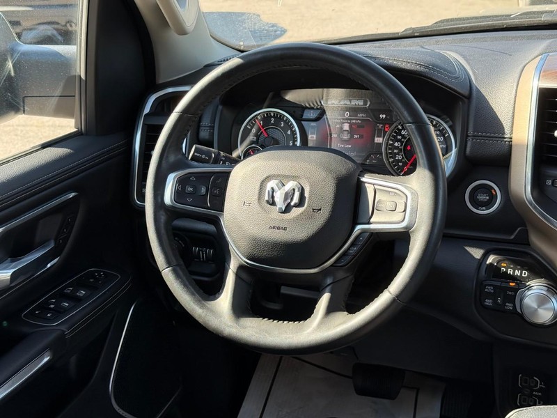 Ram 1500 Vehicle Image 16