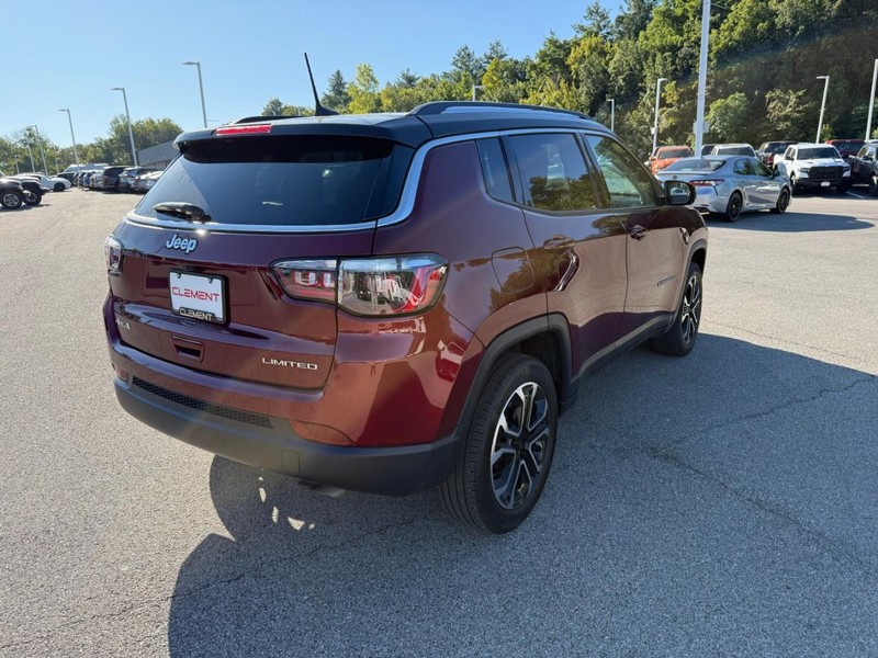 Jeep Compass Vehicle Image 12