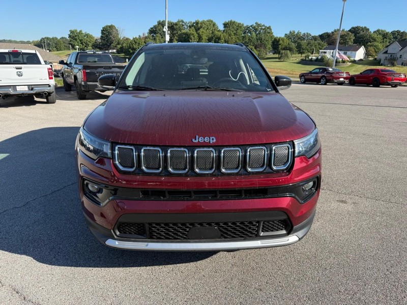 Jeep Compass Vehicle Image 14