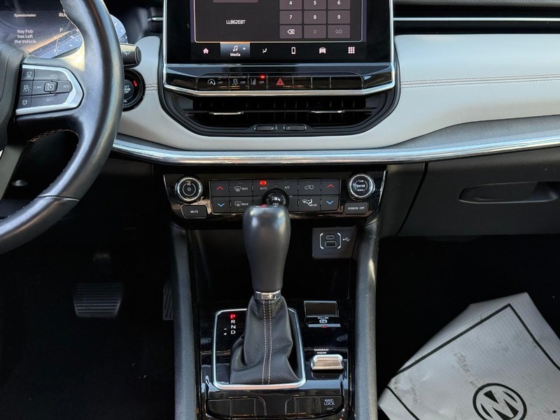 Jeep Compass Vehicle Image 19