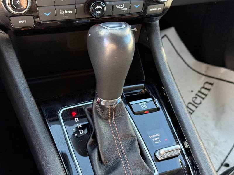 Jeep Compass Vehicle Image 28