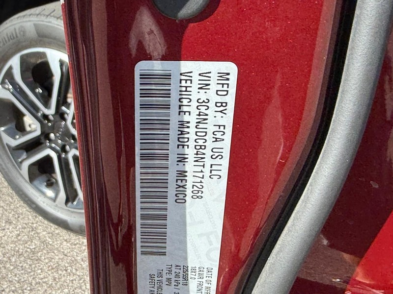 Jeep Compass Vehicle Image 30