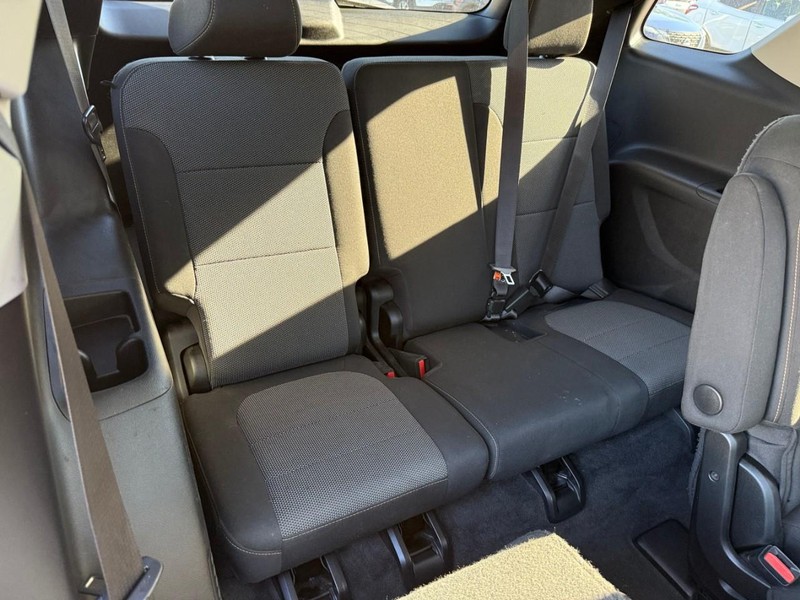Chevrolet Traverse Vehicle Image 14