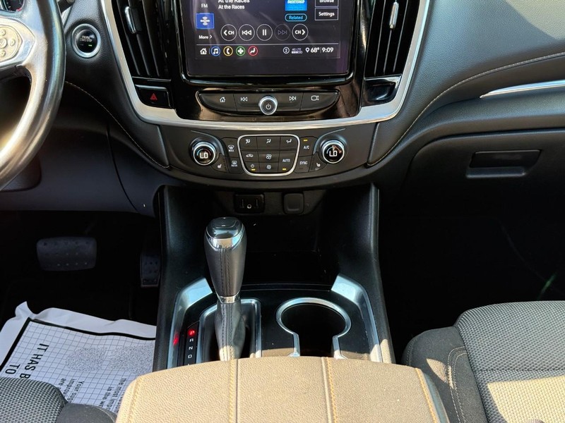 Chevrolet Traverse Vehicle Image 18