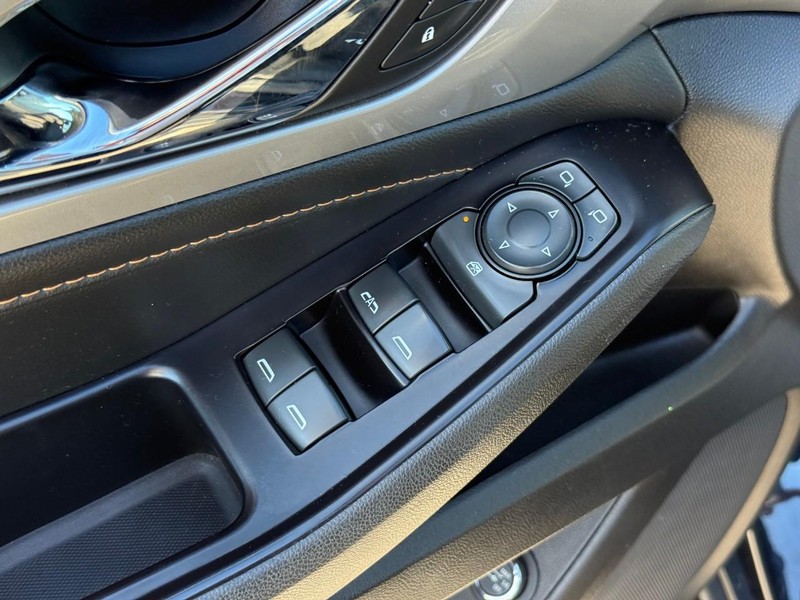 Chevrolet Traverse Vehicle Image 20