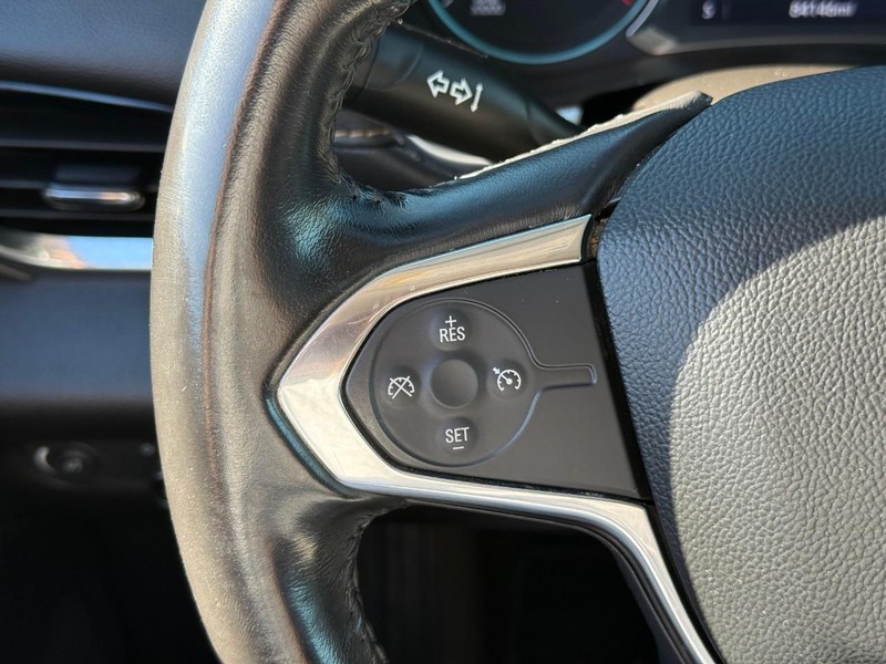 Chevrolet Traverse Vehicle Image 23