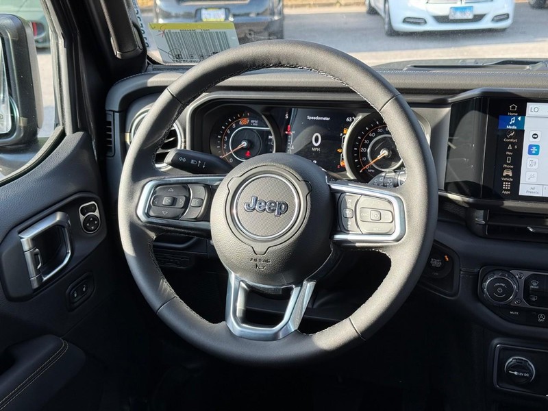 Jeep Wrangler Vehicle Image 09