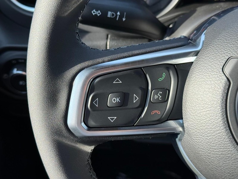 Jeep Wrangler Vehicle Image 16