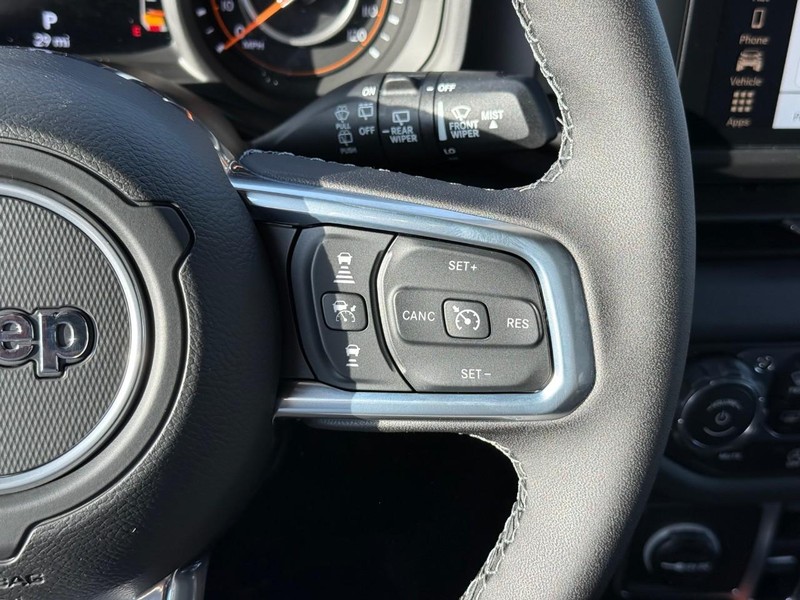 Jeep Wrangler Vehicle Image 17