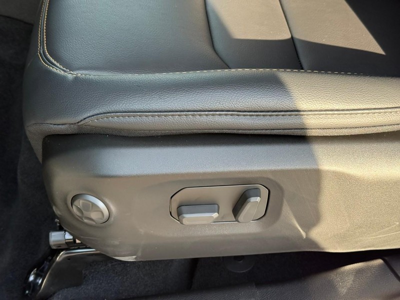 Jeep Wrangler Vehicle Image 16