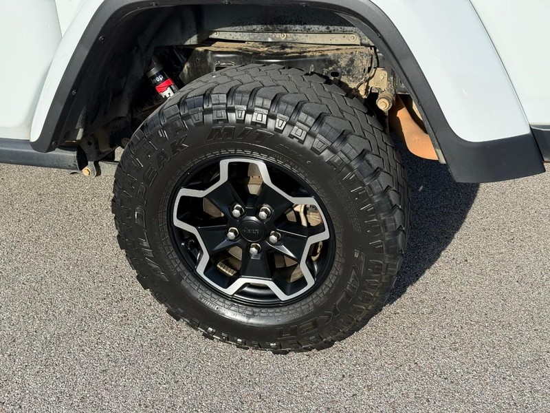 Jeep Gladiator Vehicle Image 05
