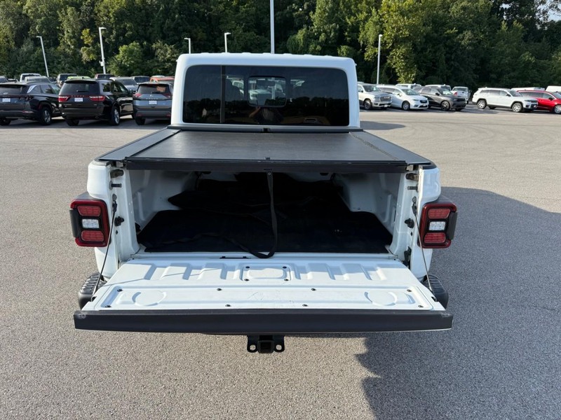 Jeep Gladiator Vehicle Image 07