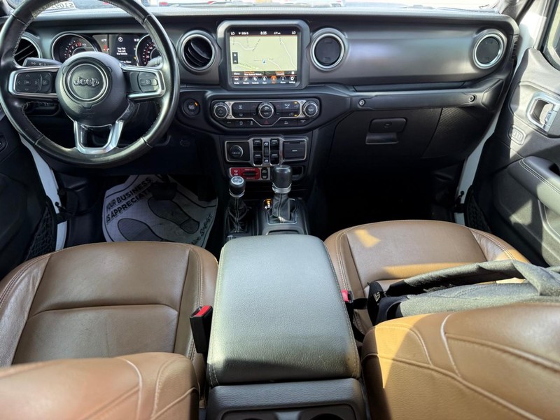 Jeep Gladiator Vehicle Image 14