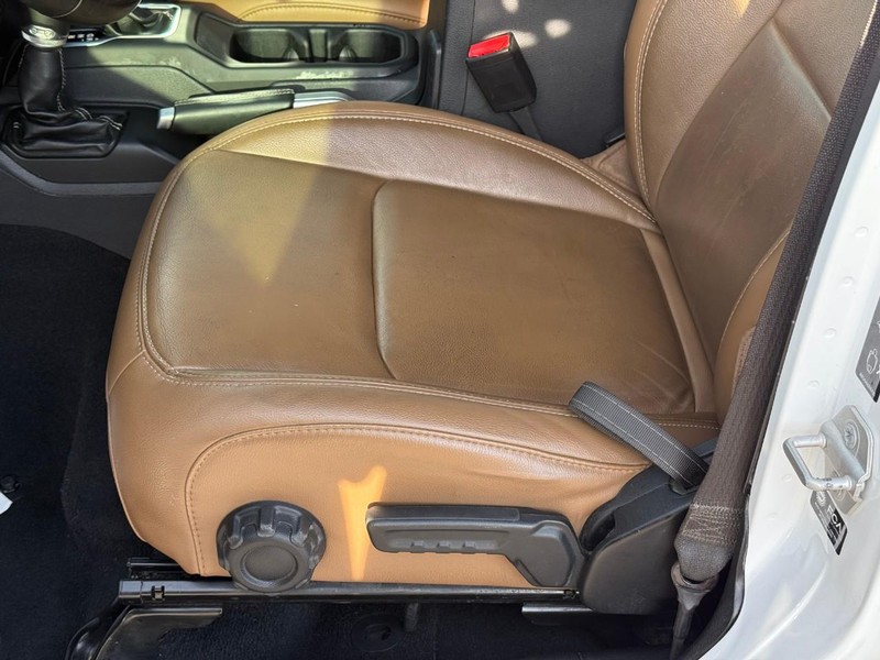 Jeep Gladiator Vehicle Image 19