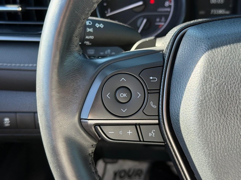 Toyota Camry Vehicle Image 21