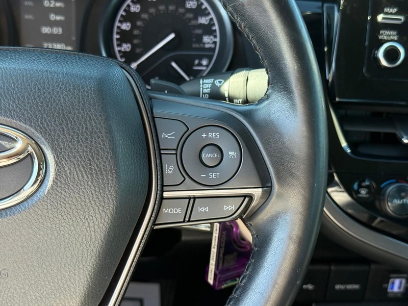 Toyota Camry Vehicle Image 22