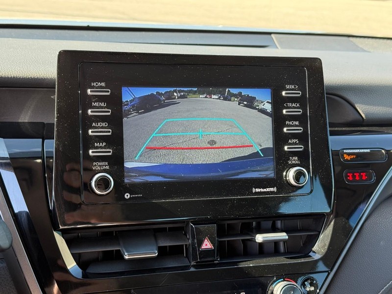 Toyota Camry Vehicle Image 25