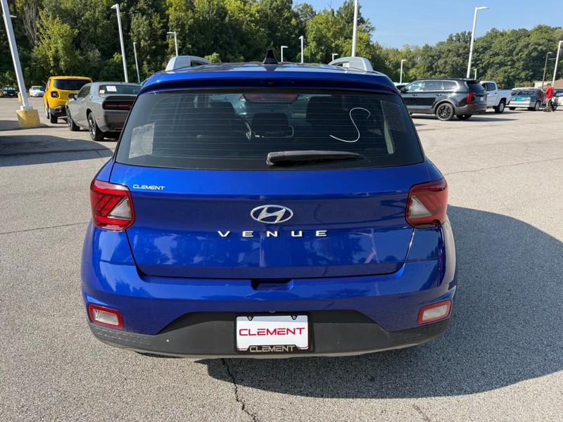 Hyundai Venue Vehicle Image 08