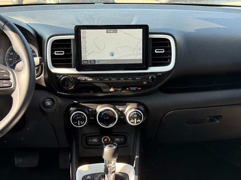 Hyundai Venue Vehicle Image 15