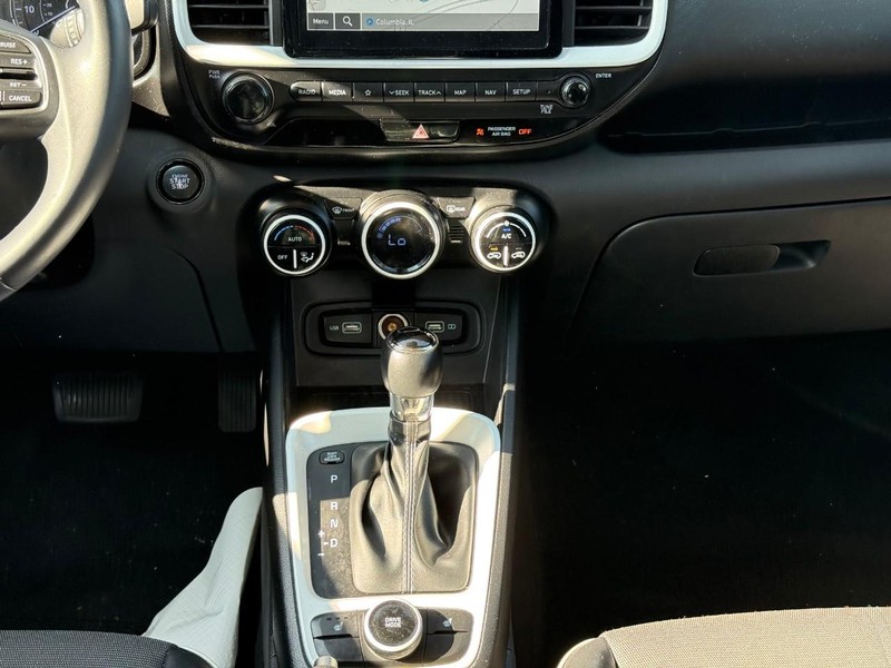 Hyundai Venue Vehicle Image 16