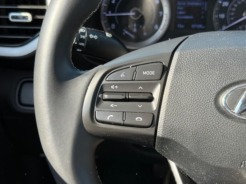 Hyundai Venue Vehicle Image 22