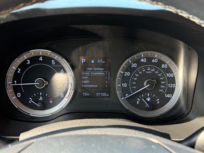 Hyundai Venue Vehicle Image 24