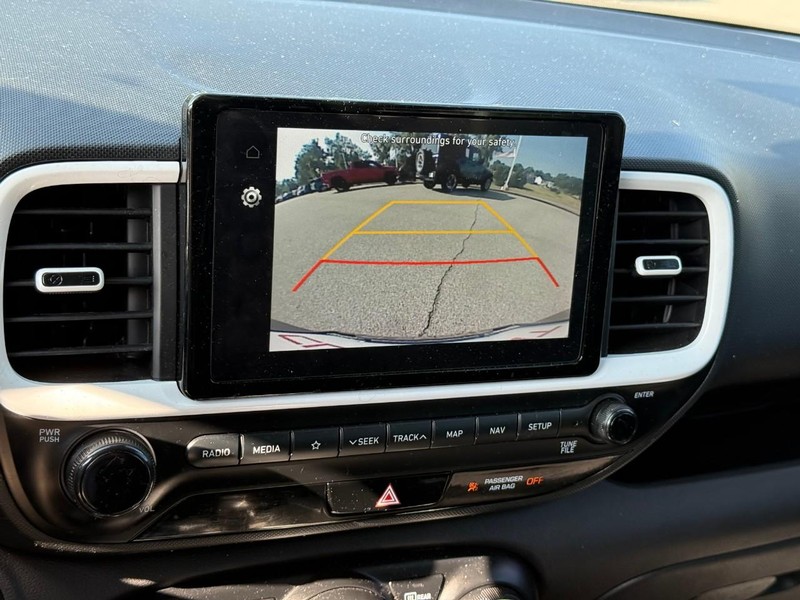 Hyundai Venue Vehicle Image 26