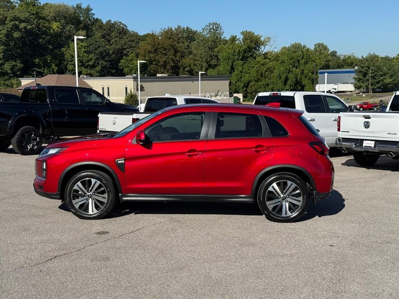 Mitsubishi Outlander Sport Vehicle Image 03