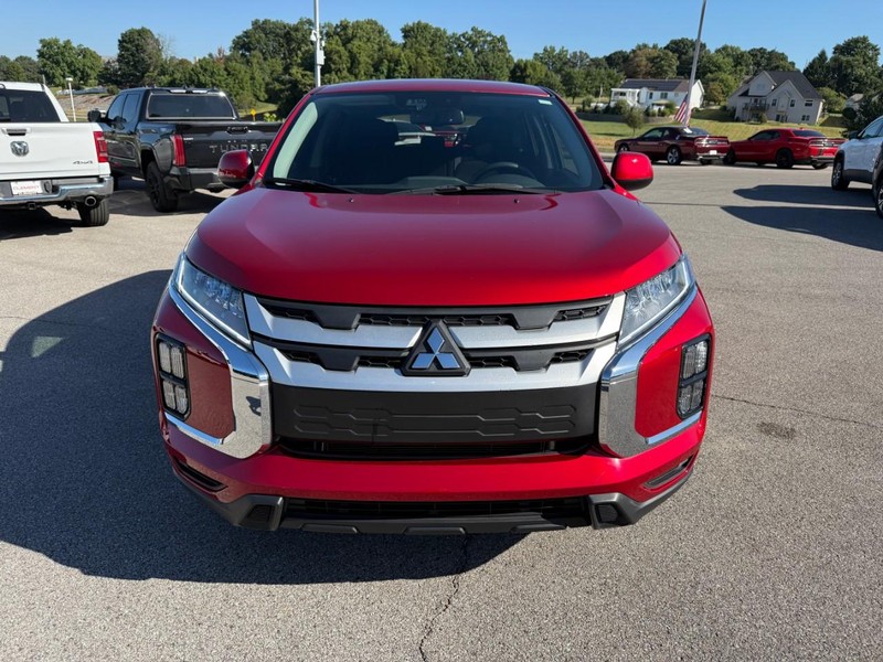 Mitsubishi Outlander Sport Vehicle Image 13