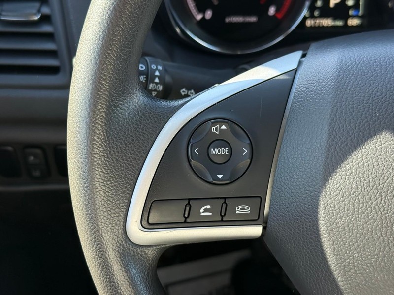 Mitsubishi Outlander Sport Vehicle Image 24