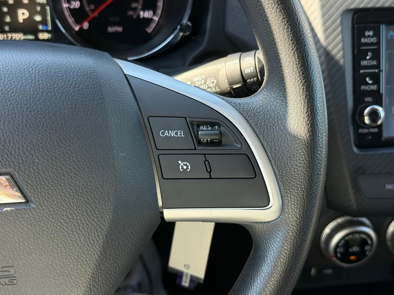 Mitsubishi Outlander Sport Vehicle Image 25