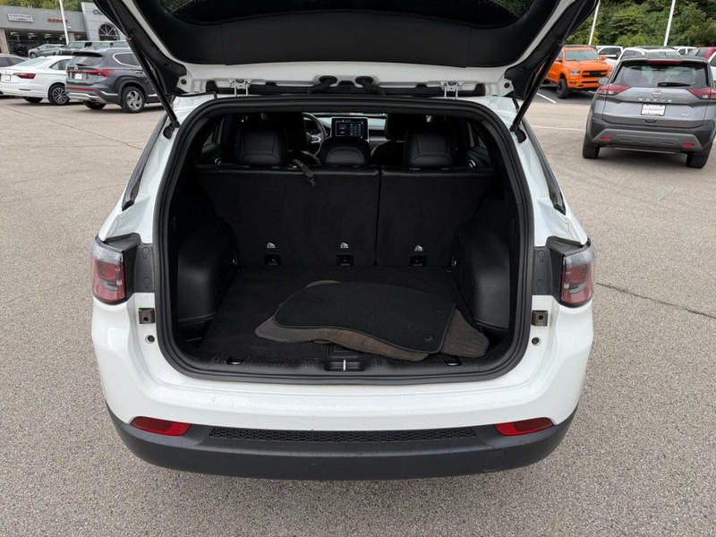 Jeep Compass Vehicle Image 07