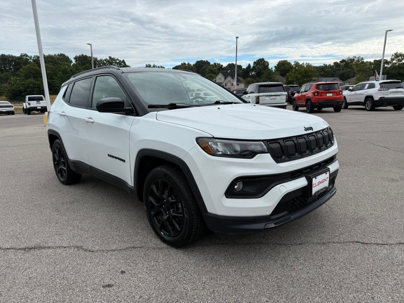 Jeep Compass Vehicle Image 11