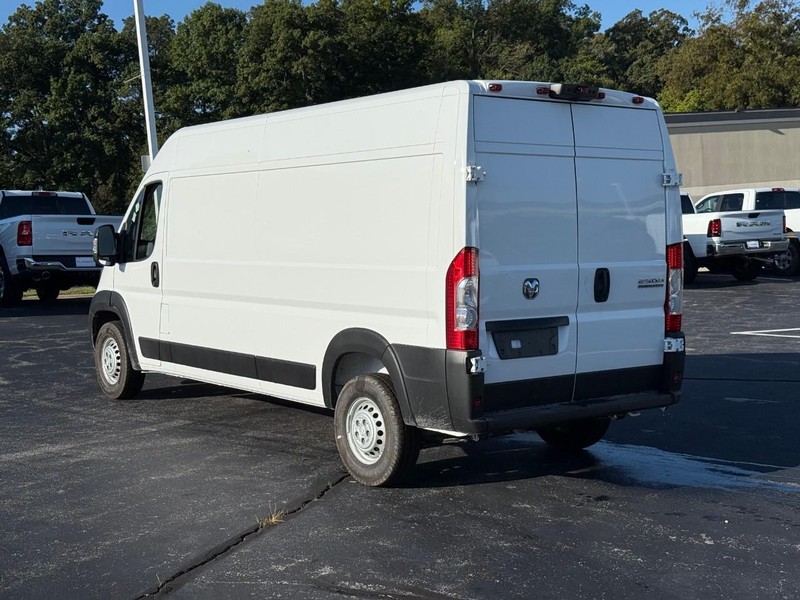 Ram ProMaster Cargo Van Vehicle Image 04