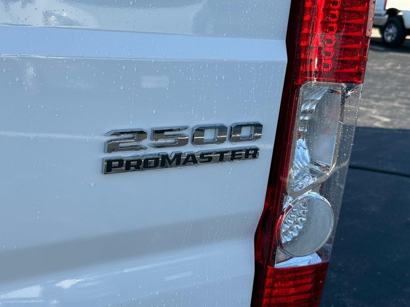 Ram ProMaster Cargo Van Vehicle Image 05