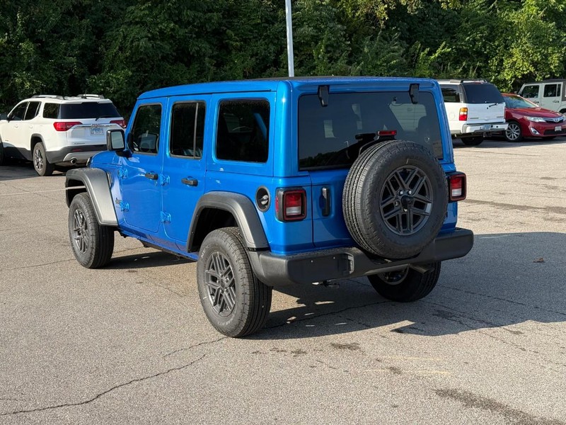 Jeep Wrangler Vehicle Image 04