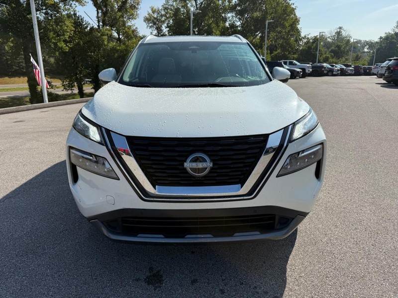 Nissan Rogue Vehicle Image 13
