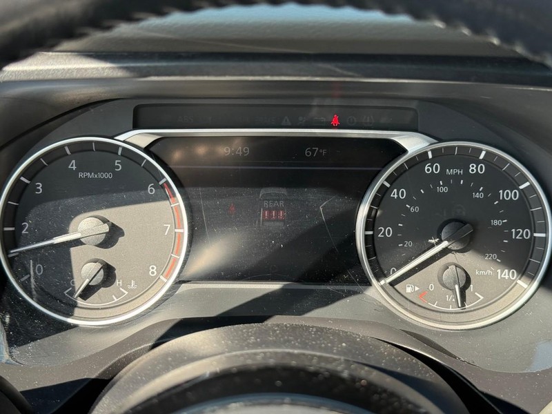 Nissan Rogue Vehicle Image 25