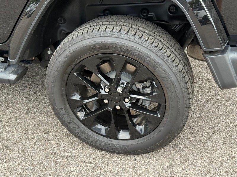 Jeep Wrangler 4xe Vehicle Image 05