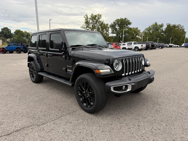 Jeep Wrangler 4xe Vehicle Image 11