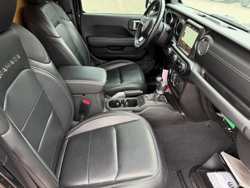 Jeep Wrangler 4xe Vehicle Image 13