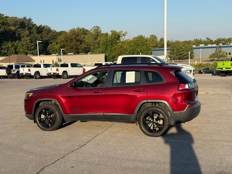 Jeep Cherokee Vehicle Image 03