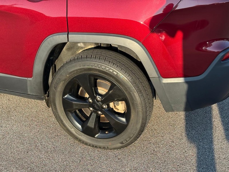 Jeep Cherokee Vehicle Image 05
