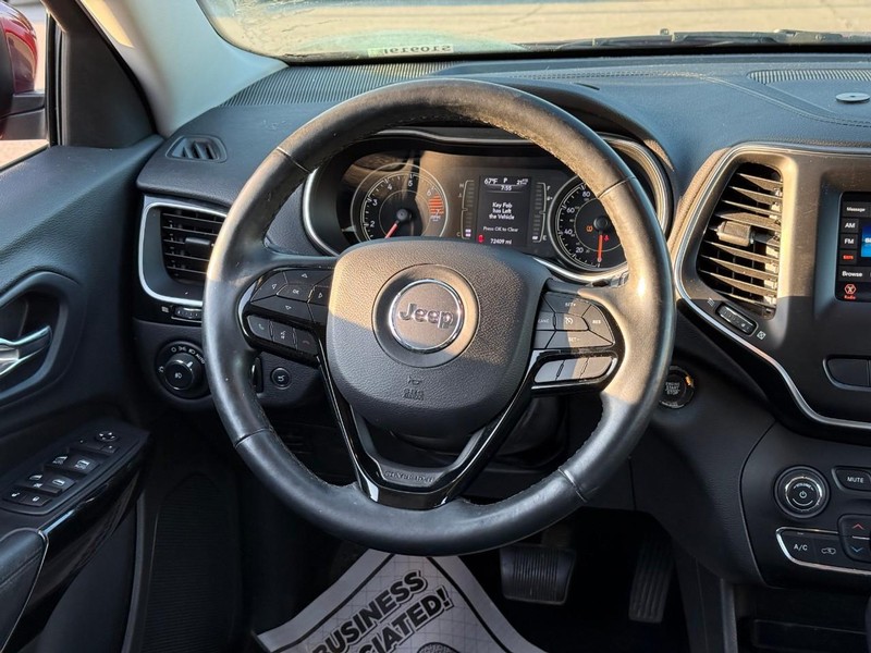 Jeep Cherokee Vehicle Image 15